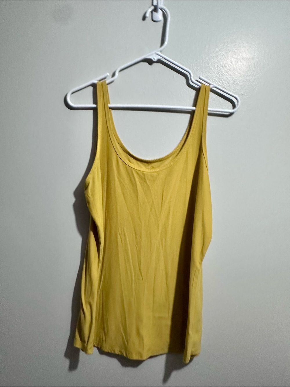 No Boundaries Yellow Scoop Neck Tank Top Size XXL (1348)